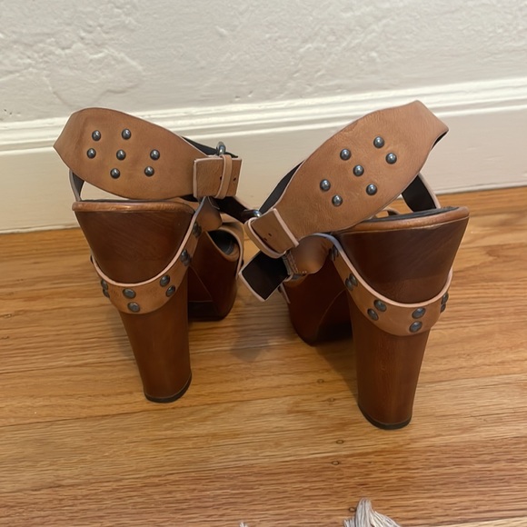 Vera wang platform heels - Picture 2 of 3